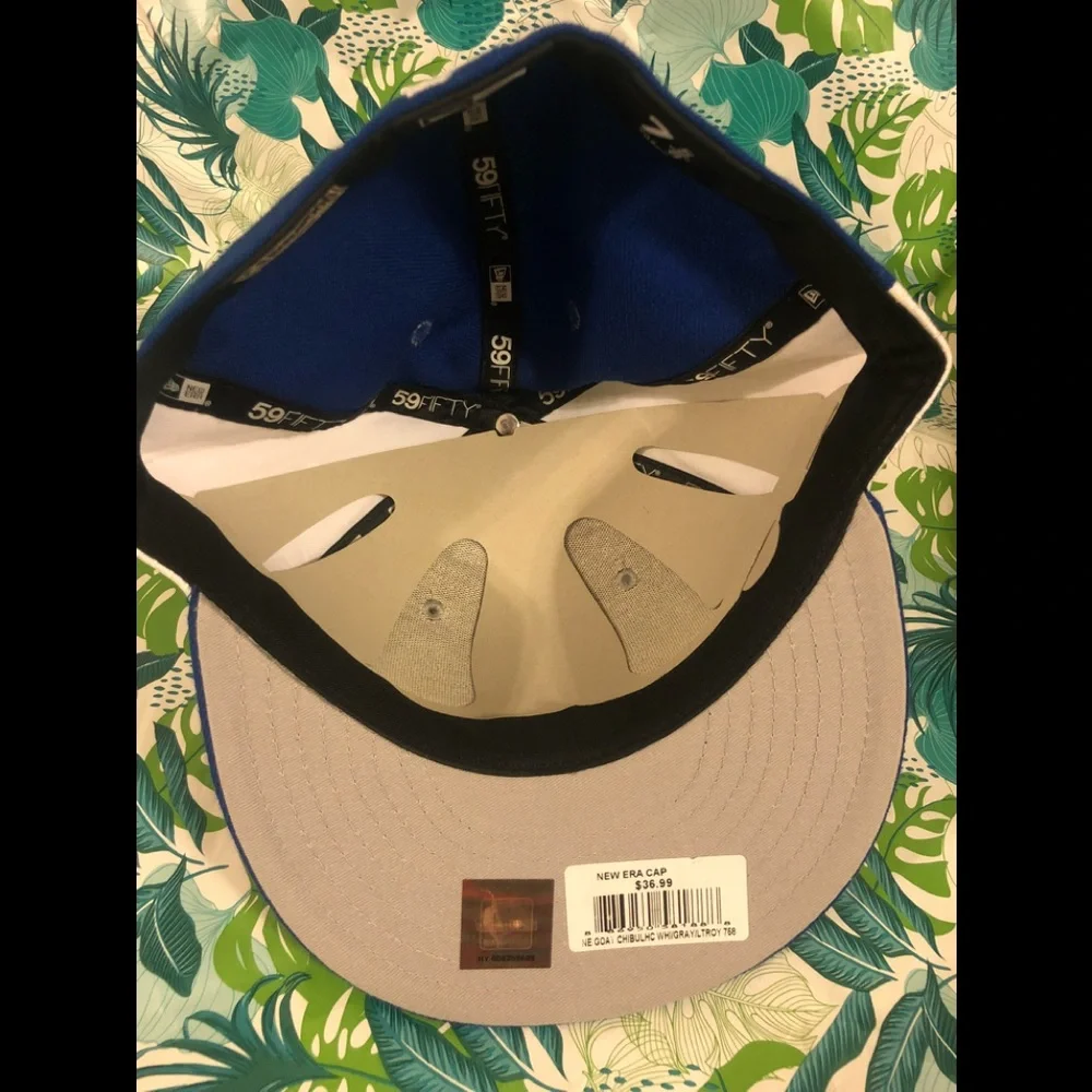 Chicago Bulls Windy City goat fitted hat sizes 71/4 and 75/8